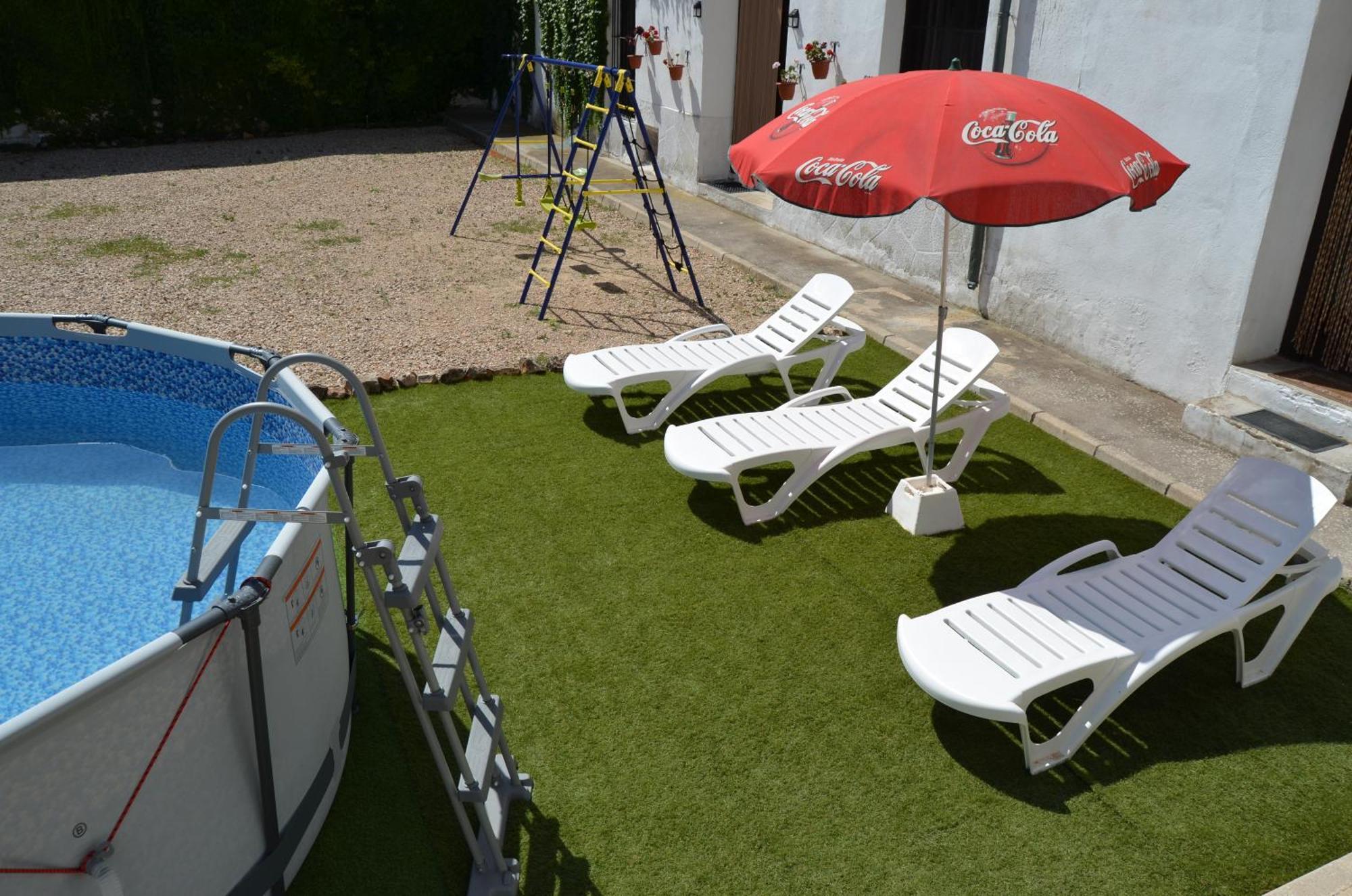 La Antigua, Casa Centrica, Amplio Patio, Piscina Y Barbacoa Holiday home Campillo de Altobuey